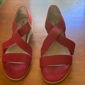 Life Stride red sandals with woven wedge size 7W $39